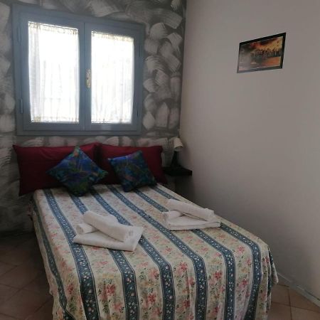 La Casina Giramondo Di Ele เวียเรจโจ ภายนอก รูปภาพ