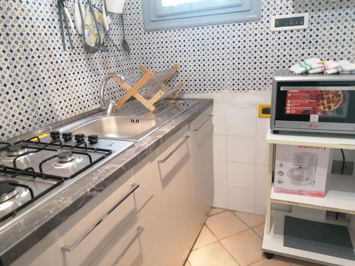 La Casina Giramondo Di Ele เวียเรจโจ ภายนอก รูปภาพ